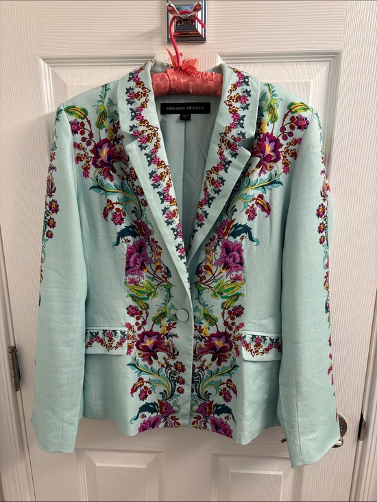 Boston Proper Jackets & Blazers - Boston Proper Viney Florals Placed Print Single Button Blazer -Size 10